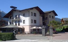 Hotel Charaban Aosta